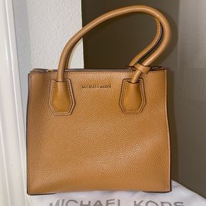 Michael Kors Mercer Medium Purse